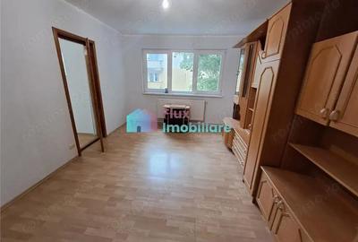 Apartament cu 3 camere semidecomandat în George Enescu - 1