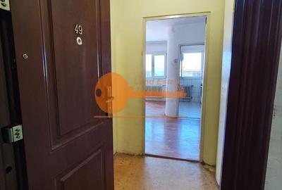 Garsoniera Gorjului-Bloc mixt(200 m metrou-1979) - 6