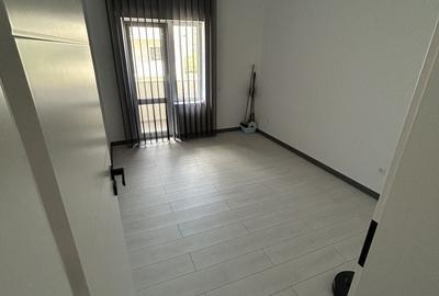 Apartament cu 3 camere decomandat în Central - 1