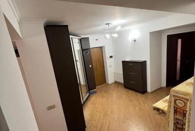 De vanzare 3 camere in zona Schei - 2