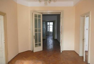 Apartament cu 5 camere decomandat în Moșilor - 4