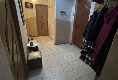 Apartament cu 3 camere decomandat în Traian - 3