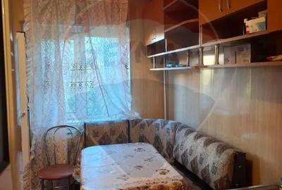Apartament cu 3 camere decomandat în 1 Mai - 3