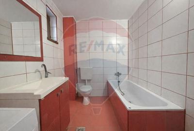 Casă cu 5 camere cu Teren 390 Mp în Lumina - 6