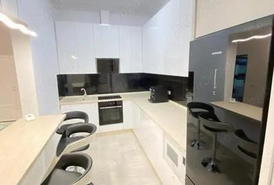 Apartament 3 camere, zona ULTRACENTRAL, etaj 1 - 9