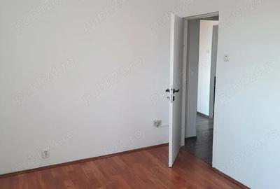 Apartament cu 3 camere decomandat în Central - 2