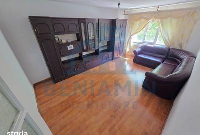 Apartament cu 3 camere decomandat în 1 Mai