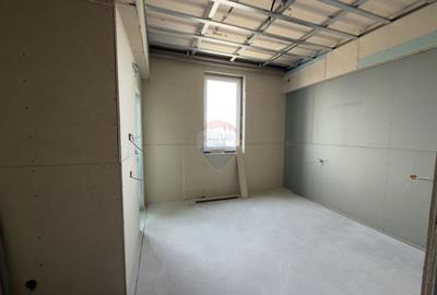 Hotel/Pensiune, de 1,700 mp, în Exterior Est - 6