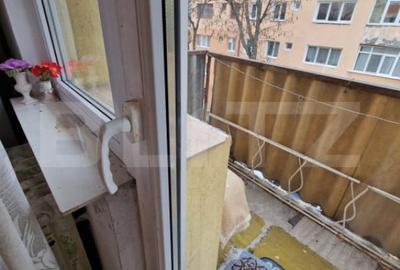 Apartament cu 4 camere decomandat în Universității - 2