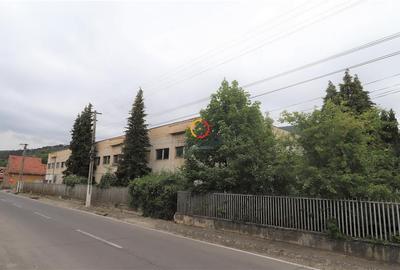 Spațiu comercial, de 3,725 mp, în Central - 11