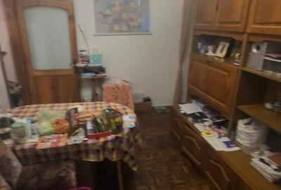 Apartament cu 3 camere semidecomandat în Groapa - 2