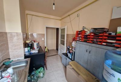 Apartament 2 camere, 48 mp, zona Central - 6