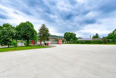 Spațiu industrial, de 772.83001708984 mp, în Central - 3