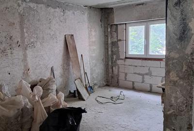 Apartament cu 2 camere decomandat în Carpați 2