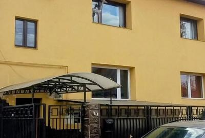 Apartament cu 2 camere semidecomandat în Central - 1