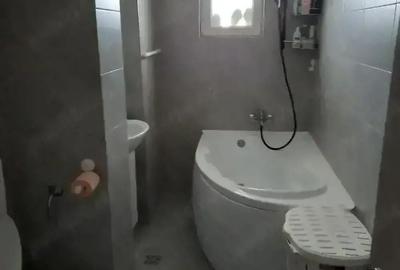 Apartament cu 2 camere decomandat în Apărătorii Patriei - 1