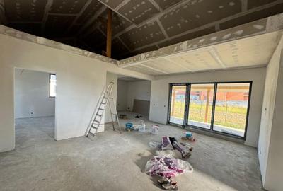 Casă cu 4 camere cu Teren 475 Mp în Mocira - 10