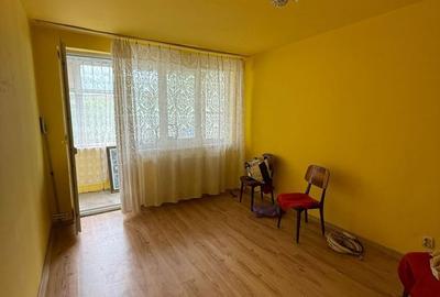 Apartament cu 2 camere decomandat în Roșia - 2