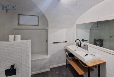 Centrul Istoric, str. Republicii, parter inalt, cochet amenajat, comision 0% - 9