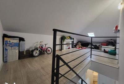 Casă cu 4 camere cu Teren 100 Mp în Central - 11