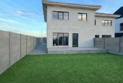 Duplex cu 4 camere cu Canalizare în Moșnița Nouă - 2