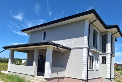 Casă cu 4 camere cu Teren 500 Mp în Corbeanca - 2