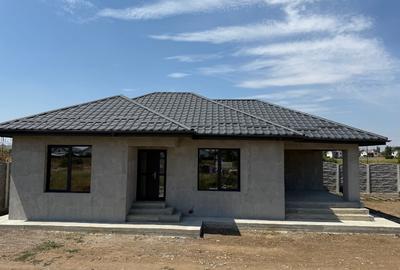 Casă individuală cu 3 camere cu Canalizare în Joița - 1