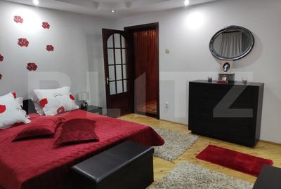 Apartament de vanzare, 3 camere, 80 mp, decomandat, zona Zamca - 3