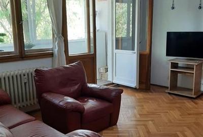 Apartament 3 camere Semidecomandat Bld. Obregia - Straduintei - 1