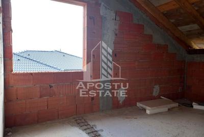 Vila, la rosu, de vanzare, in Sofronea, jud. Arad. - 11