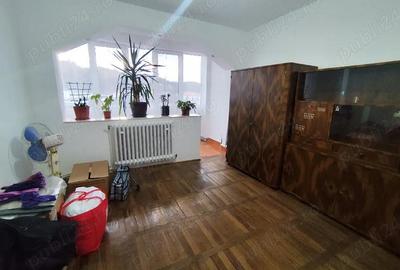 Apartament cu 3 camere decomandat în Central - 4