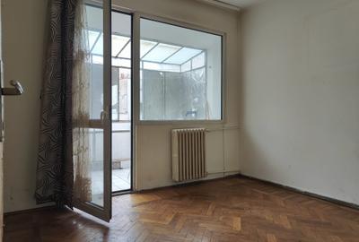 Universitate - Kogalniceanu - 2