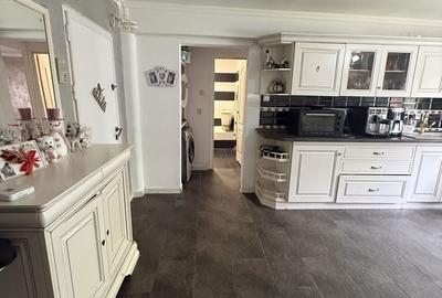 Casă cu 3 camere decomandat în Malu Mare - 6