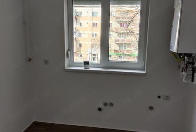 Apartament cu 3 camere semidecomandat în Central - 8