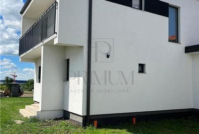 Duplex cu 5 camere cu Canalizare în Dumbrăvița - 2