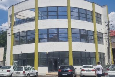 Societate comerciala inchiriaza spatiu comercial - 1