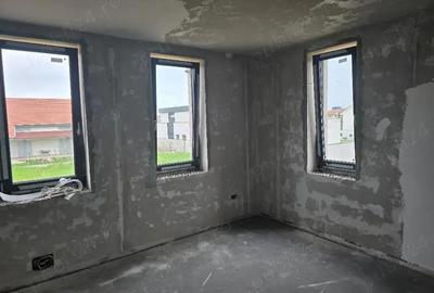 Casă cu 4 camere în Sânmartin - 13