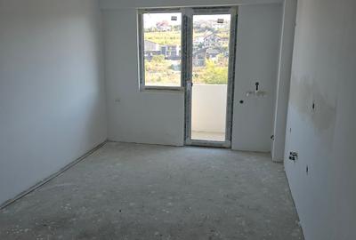 Apartament 2 camere,etaj 1 Apartament 2 camere,etaj 1 - 2