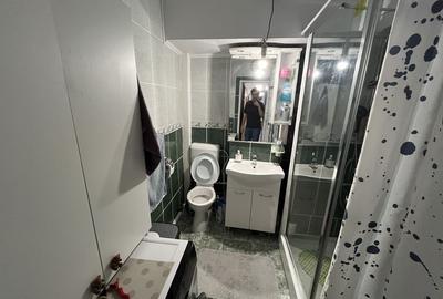 Apartament cu 3 camere decomandat în Rahova - 1