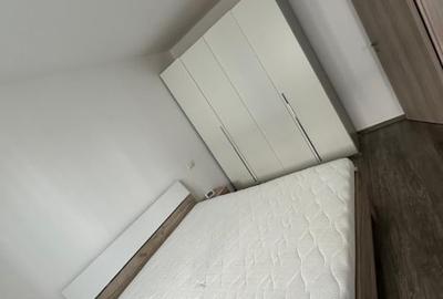 Apartament cu 2 camere decomandat, mobilat în Tractorul - 4