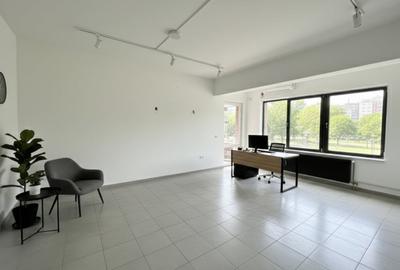 Spatiu comercial cu vitrina - stradal - 2