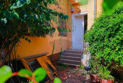 Apartament cu 4 camere semidecomandat în Central - 27