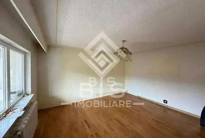 Apartament cu 3 camere decomandat în Central - 10
