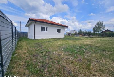 Casă cu 3 camere cu Teren 600 Mp în Central - 2