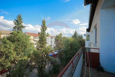 Apartament cu 3 camere de vanzare, zona Rogerius - 19
