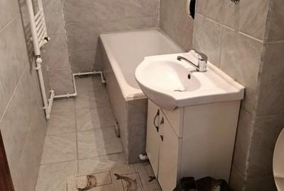 Inchiriez garsoniera Costesti - 1