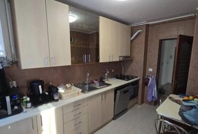 Apartament cu 3 camere decomandat în Central - 6
