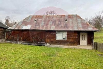 Casa traditionala+anexe gospodaresti in Giulesti Maramures - 12