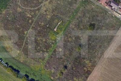 Teren de 7764 mp, în Central