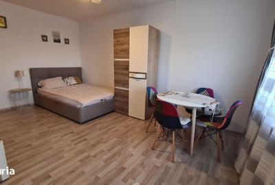 Garsonieră în Titan